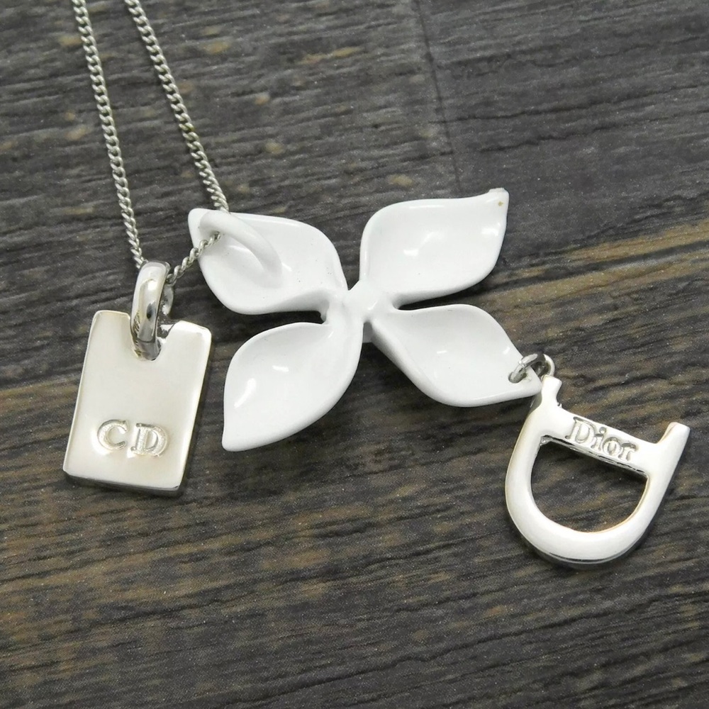 đŻAUTH NEW CHRISTIAN DIOR RARE NECKLACE VTG WHITE FLOWER TROTTER 2 PENDENT SET - Picture 3 of 8